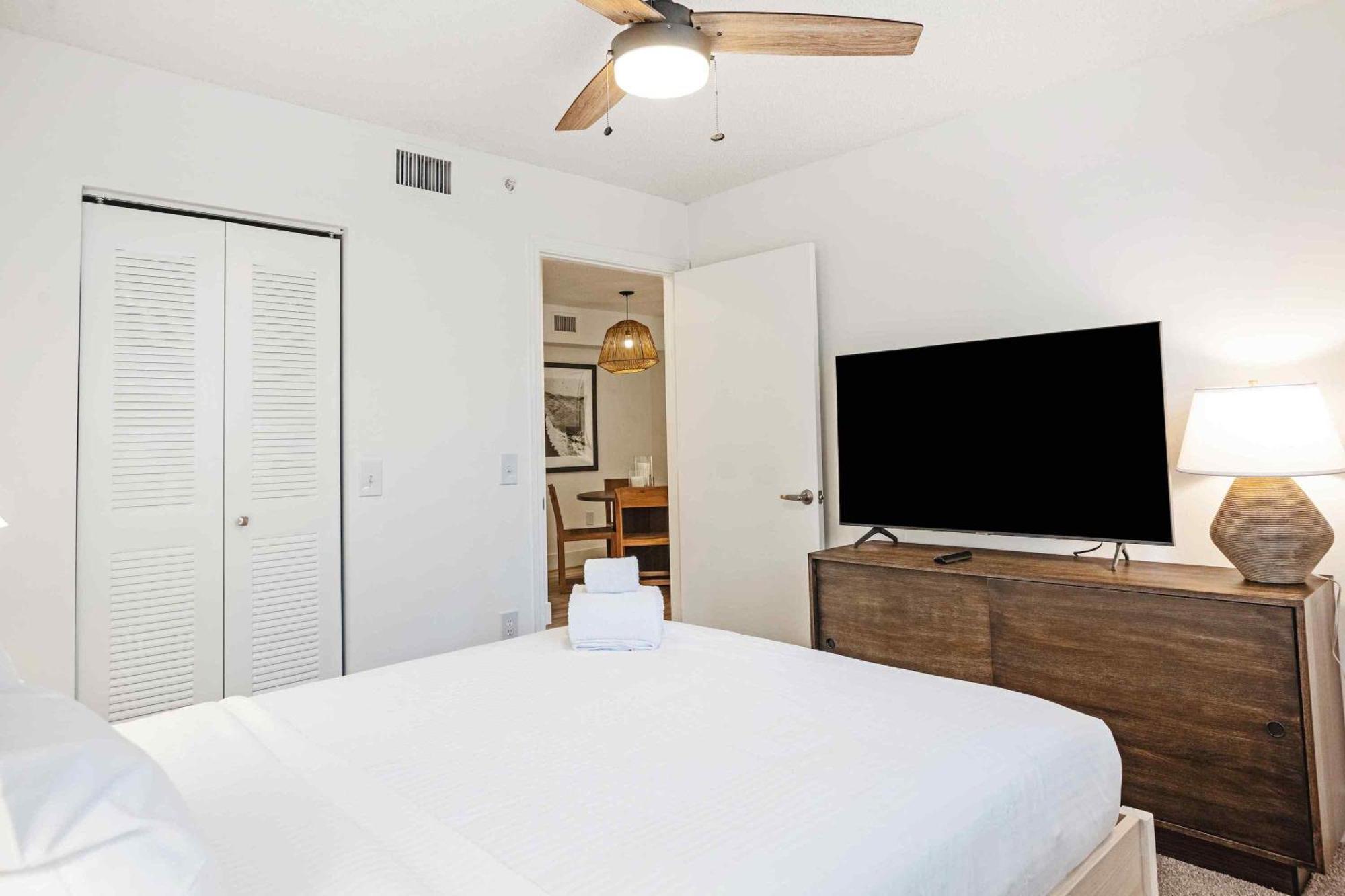 Stunning Centrally Located Apartments At New River Cove In South Florida Fort Lauderdale Room photo